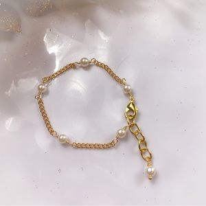 Pearl Bracelet